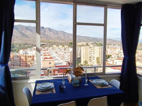 Precioso apartamento - Nuevo - Centro de Torremolinos - Terraza con vistas al mar, impresionantes vistas a la montaña, Wifi 359 Mbps, SMART TV 40